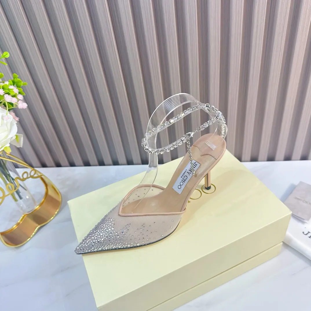 👟👟Ex-factory price 700👟👟 JIMMY CHOO (Jimmy CHOO) 💝💝💝 is a very comprehensive noble fashion lifestyle brand, with a series of women's high-heeled, medium-heeled, flat-heeled sandals with the same strap from major fashion bloggers and celebrities in Hong Kong and the United States.  The Australian pointed toe, round toe and square toe series are simply beautiful. Fall in love with elegance and playful sense of the future. Just by looking at them, you want to own them immediately, but you can really think about a pair of exquisite high heels~~~~~~~~~~~~~~~~~ 💝This series is specially designed for extraordinary and indifferent ladies, thus creating a unique overall effect, Jimmy Choo Design products that inspire women to move forward and show their charm💝💝💝 1⃣️Material: Imported genuine mesh hot diamond 2⃣️Inner: Imported Italian lambskin, super soft and delicate 3⃣️Outsole: Imported Italian original original color genuine leather outsole Heel height 8.5cm (10.0/6.5cm can be made) 4⃣️Code number: 35-39 (34.40.41.42 customized)